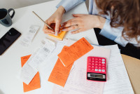 Focused Financial Analysis: We track the KPIs that actually drive your success