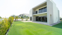 Luxury Jumeirah Park Villas For Sale in Dubai