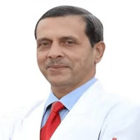 Dr. Arvind Kumar Medanta Delhi | Chest (Thoracic) Surgeon In Delhi | Lung Transplant Surgeon in Delhi, NCR