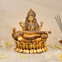 Maa Saraswati murti