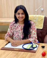Dr. Pavana is a trusted and experienced Obstetrician and Gynecologist based in Noida Extension.