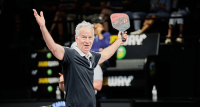 Pickleballs Play