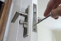 Fabbro Riparazioni Serrande Basculanti Milano - SOS House Multiservice