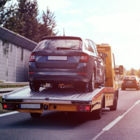V & M Towing