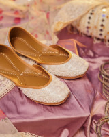 Gulbhahar juttis are comfortable and appealing