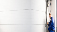 Local Experts for Garage Door Repair Services in Bridgeport | Call Anytime