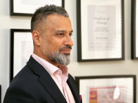 Dr Faisal Salim - Plastic and Cosmetic Surgeon
