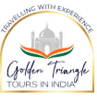 Female Tourist Guide in Jaipur