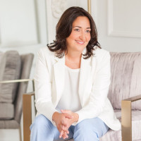 Lisa T Miller