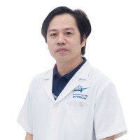Bác sĩ Thái Khắc Vinh